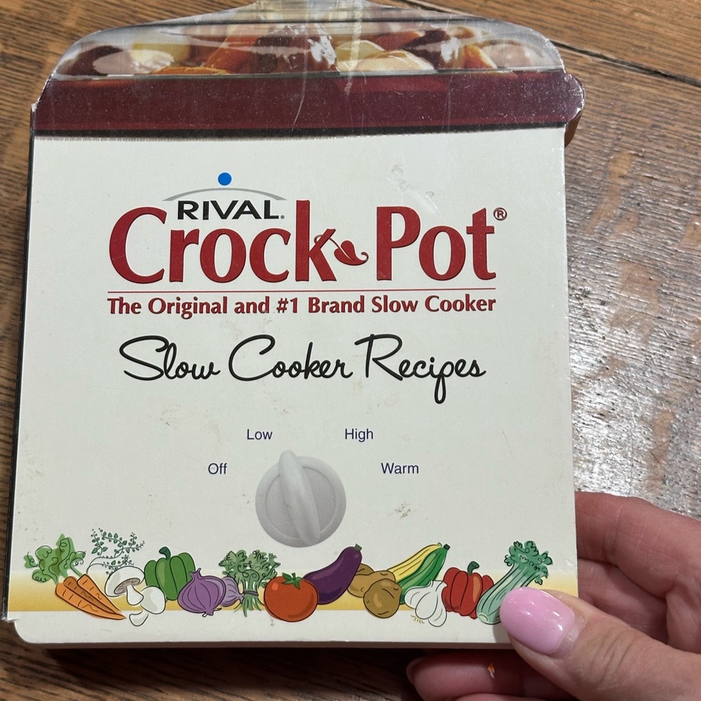 Rival Crock-Pot Slow Cooker Recipes Cookbook‎